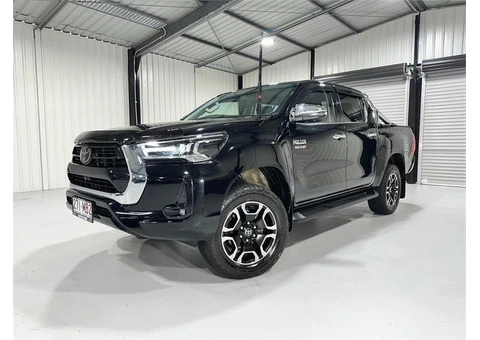 2023 Toyota Hilux SR5 Cab Chassis Automatic - 7/14
