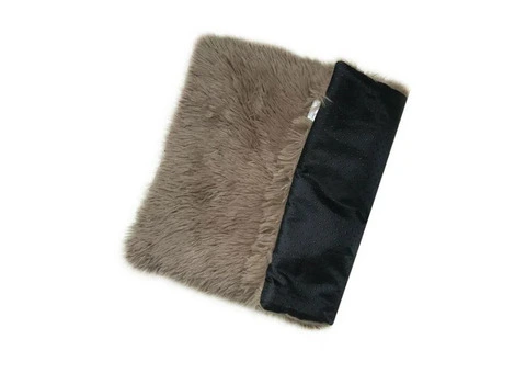 Brown Plush Pet Mat for Dogs and Cats - Qubyk AU