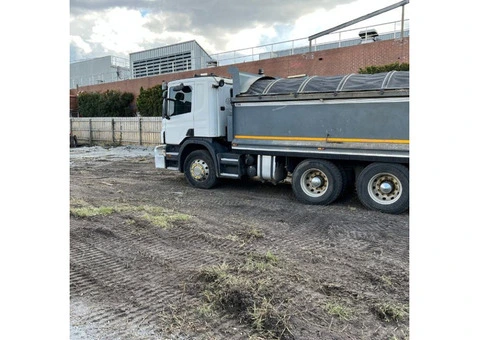 BOB’S EARTHMOVING - 2/10