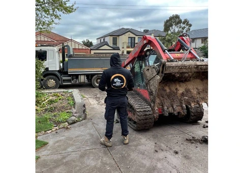 BOB’S EARTHMOVING - 4/10