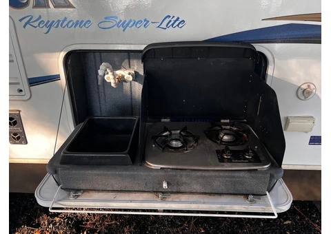 2012 Keystone Outback Camper - 6/12