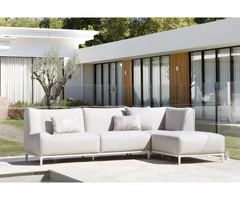 Elegant Outdoor Lounge Setting Options for Any Backyard Space