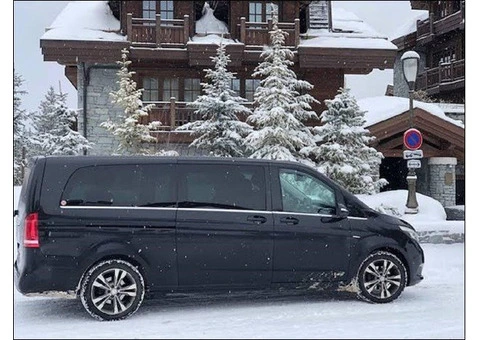 Reliable Chauffeur Van Hire in Brisbane – Book with Experts