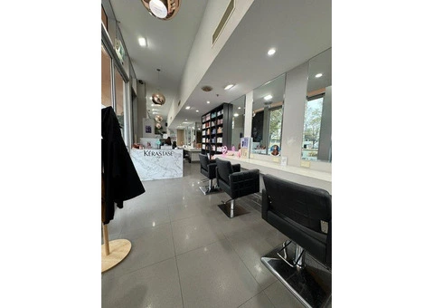 Rent a Chair – Freelance Stylist Opportunity at Spectrum Hair & Beauty Belconnen, Canberra - 1/10