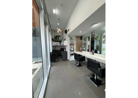 Rent a Chair – Freelance Stylist Opportunity at Spectrum Hair & Beauty Belconnen, Canberra - 7/10