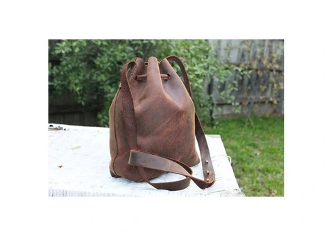 Fashionable Leather Crossbody Bags for Daily Use