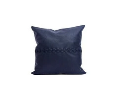 Classical craftsmanship and Comfort in Leather Cushions