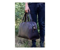 Choose the Premium Leather Bags for Men