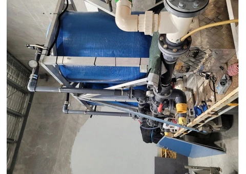 2001 Hino Ranger - Flat bed truck with a HIAB/Fassi 65 crane with filtration system - 4/17