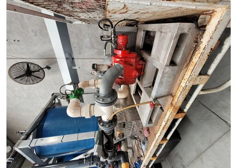 2001 Hino Ranger - Flat bed truck with a HIAB/Fassi 65 crane with filtration system - 12/17