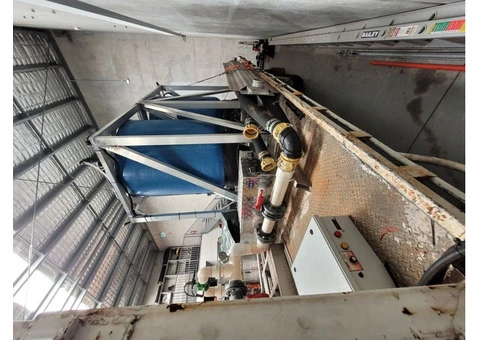 2001 Hino Ranger - Flat bed truck with a HIAB/Fassi 65 crane with filtration system - 13/17