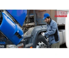 Common Truck Repair Tools That Mechanics Use During Breakdowns