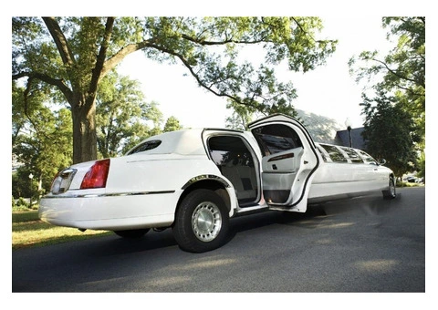 Luxury Limo Melbourne Tour Experience | Melbourne Chauffeurs Services