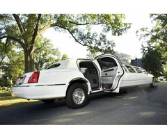 Luxury Limo Melbourne Tour Experience | Melbourne Chauffeurs Services