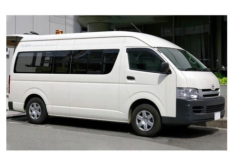 Book Your Spacious Maxi Cab Today – Fast & Affordable