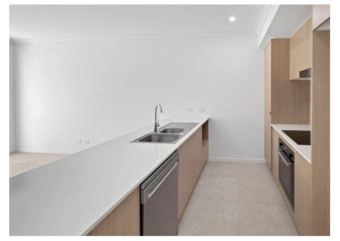 Beautiful 3bed 2bath Home Available For Rent - 3/9