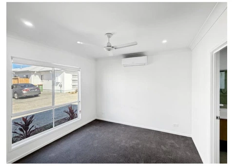 Beautiful 3bed 2bath Home Available For Rent - 8/9