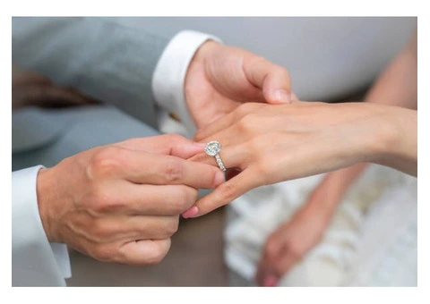 Save Big on a Gorgeous Gold Engagement Ring Today