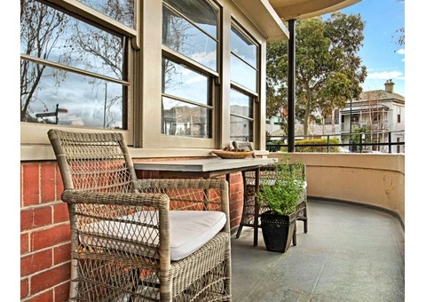 Charming Art Deco Apartments in Williamstown with Bay Views and Prime Location
