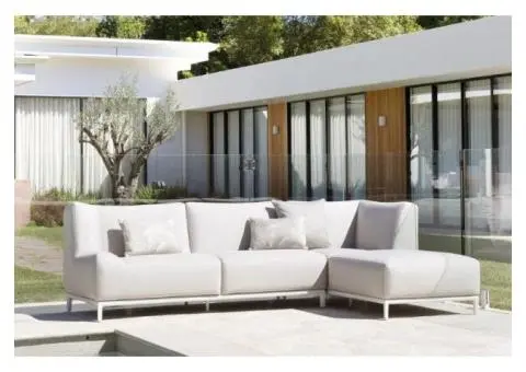 Upgrade Your Patio With a Modern Outdoor Lounge Setting