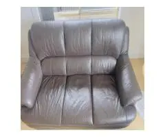 Get completely revamped couches with deep-rooted Sofa cleaning near me