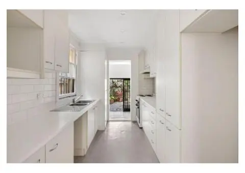 Classic two-bedroom house for rent - 2/10