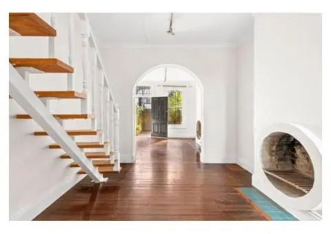 Classic two-bedroom house for rent - 3/10