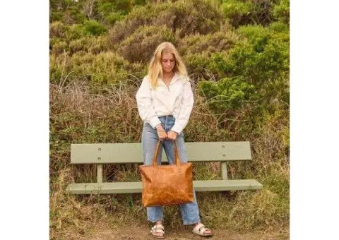Order Trendy Leather Tote Bags For Daily Use And Trips
