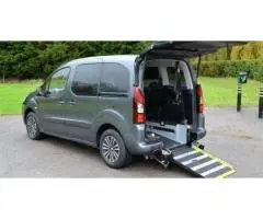 Reliable Maxi Taxi in Melbourne – 24/7 Comfortable & Accessible Rides