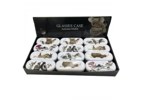 Timeless Vintage Picnic Tins for Sustainable and Stylish Packaging