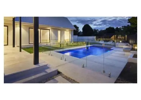 Get Stylish Glass Pool Fence Installation Service for Modern Homes