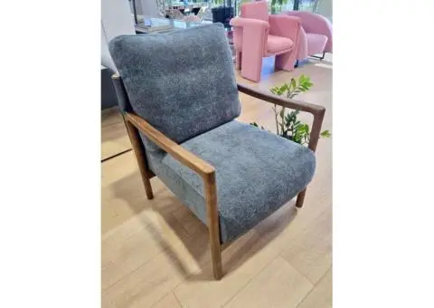 Buy a Mid Century Leather Lounge Chair for Utmost Comfort
