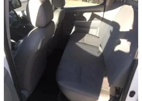 2006 Toyota Hilux 4x4 Dual Cab Turbo Diesel manual - 8/10