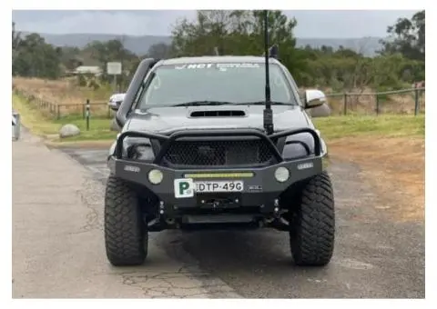 2013 Toyota Hilux Sr5 (4x4) 5 Sp Automatic - 2/8