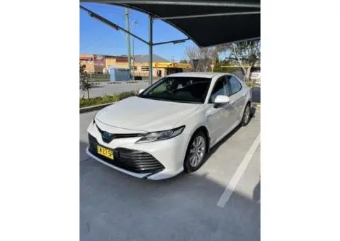2020 Toyota Camry Ascent Hybrid - 1/10