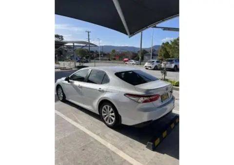 2020 Toyota Camry Ascent Hybrid - 2/10