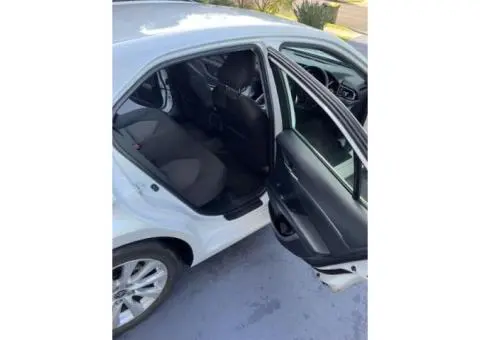 2020 Toyota Camry Ascent Hybrid - 6/10