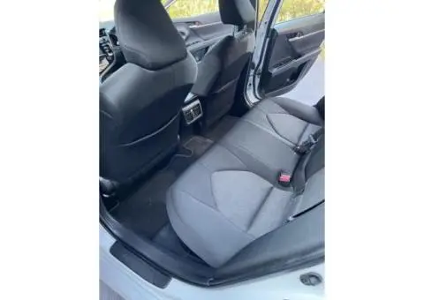 2020 Toyota Camry Ascent Hybrid - 8/10