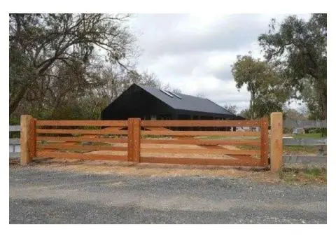 Can Portsea Style Timber Gates Be Customised to Match My Home Design?