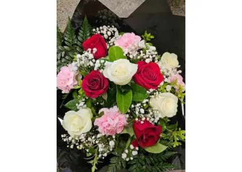 Elegant Anniversary Flowers in Adelaide