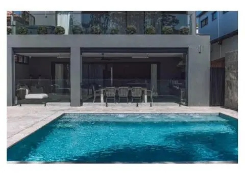 Pool Builders Hills District