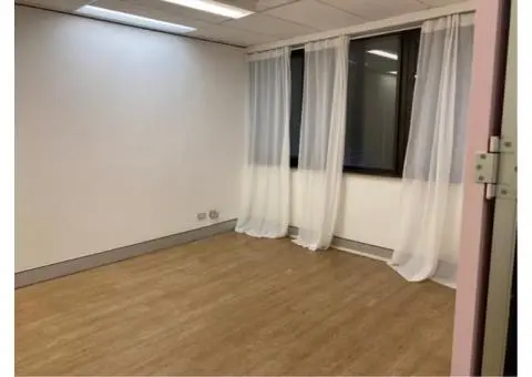 60% reduced market price - Lease Opportunity - Brisbane CBD (84 m²) - 4/10
