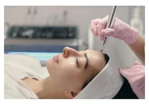 7 Ways Microneedling in Sydney Helps Women Feel Beautiful Without Filters