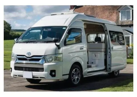 Book Your Comfortable Melbourne Maxi Cab Today