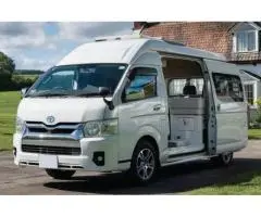 Book Your Comfortable Melbourne Maxi Cab Today