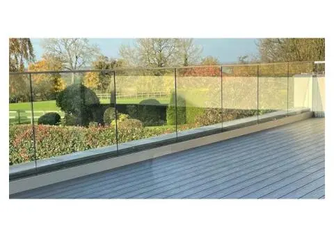 Hire Certified Experts for Glass Pool Fence Installation in Victoria!