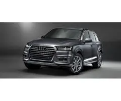 Hire a Luxury Car in Melbourne with Professional Chauffeur Service