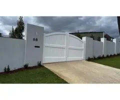 What Makes Custom Wooden Gates in Mornington Peninsula a Great Choice?