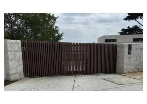 Why Choose Timber Gates on the Mornington Peninsula for a Stylish, Durable Entrance?
