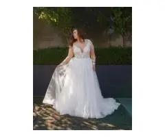 Celebrate Your Beautiful Curves with Plus Size Wedding Dresses Online